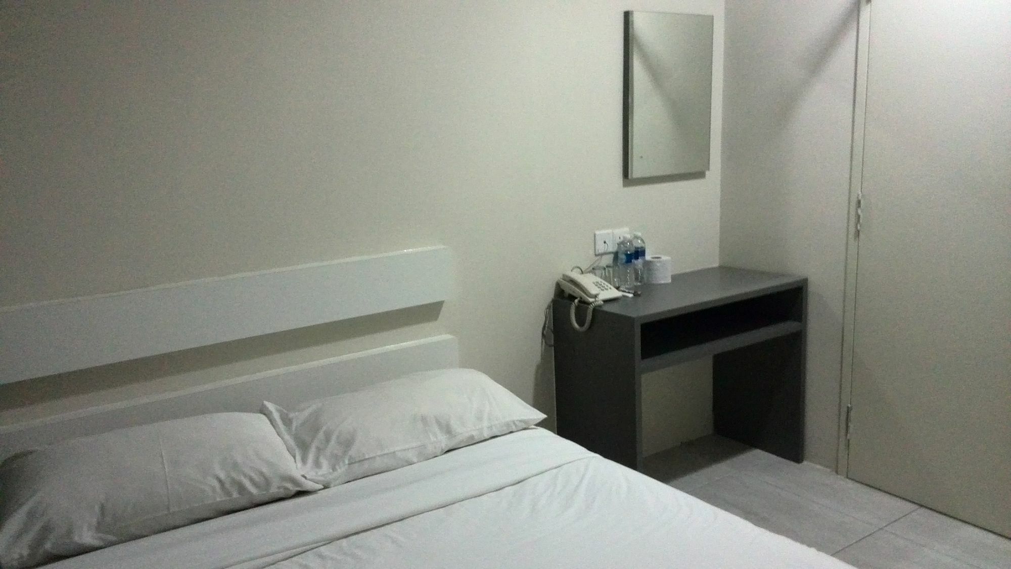 Jj Boutique Hotel - Damansara Perdana Петалинг-Джая Экстерьер фото